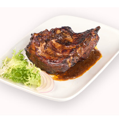 Costilla asada con salsa barbacoa